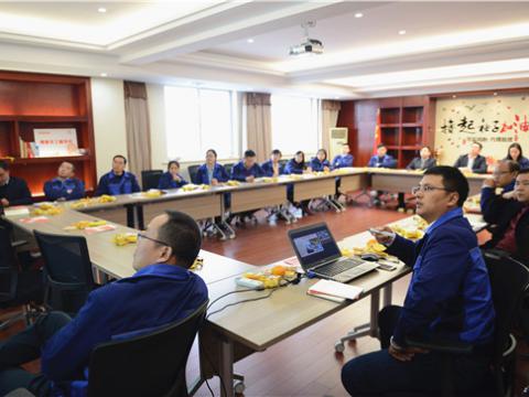 深学细悟转达头脑实力 ——欧博abg集团党总支开展学习十九大精神 