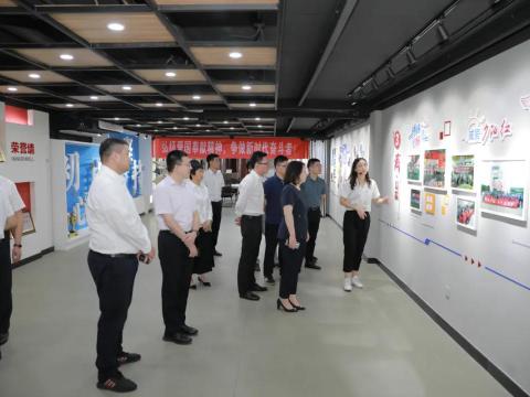 团省委副书记张迎春来欧博abg集团调研共青团事情